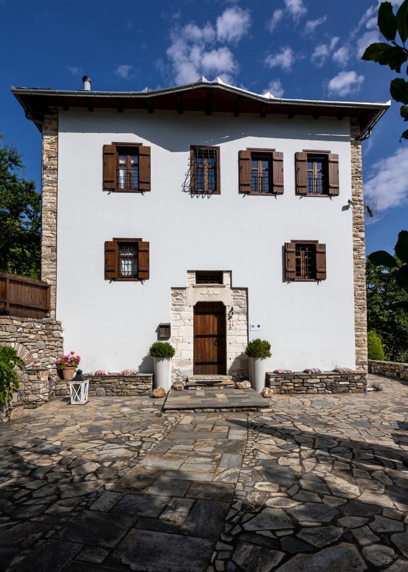 Mountain'S Secret Hotel Mouresi Exterior photo